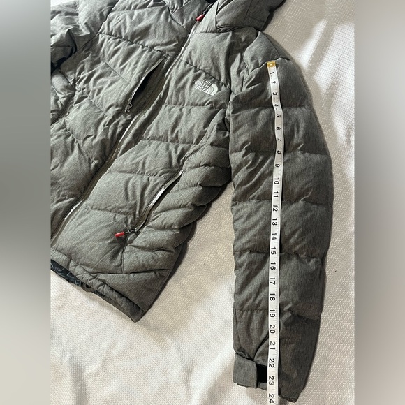 The North Face Women’s Warm Down Gray Puffer Jacket Size Medium - Picture 7 of 16